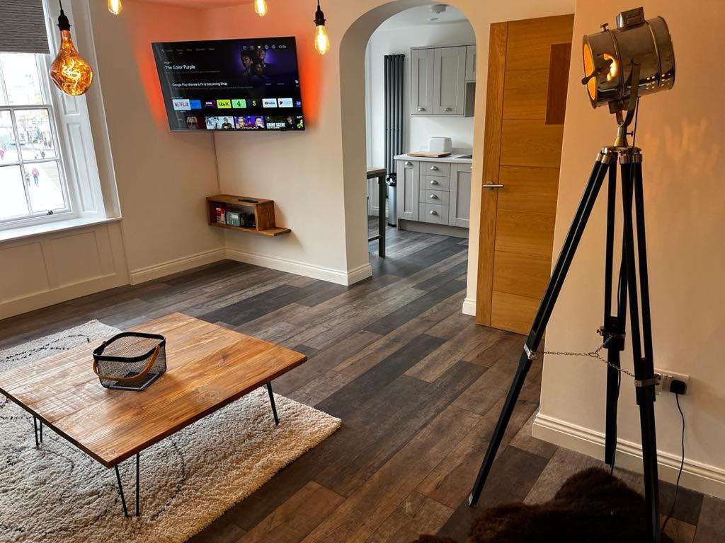 Sterling Stylish 2 Bedroom Central Modern Apartment Дарлингтон Экстерьер фото